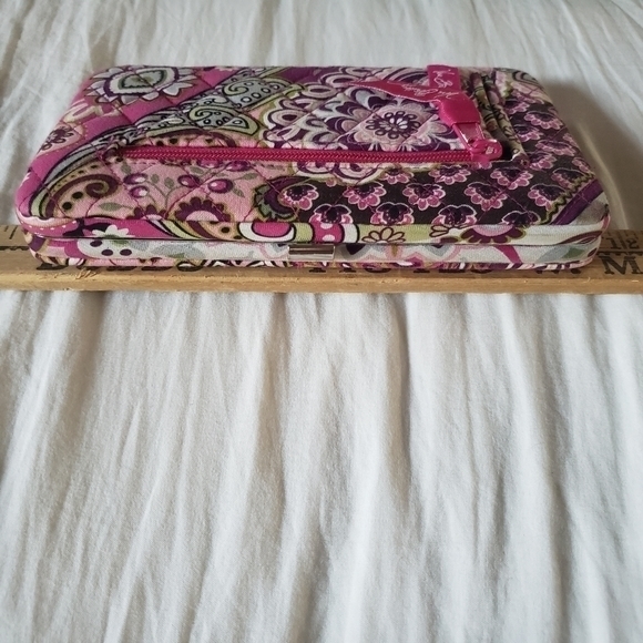 Vera Bradley Very Berry Paisley‎ hard Wallet - Picture 5 of 11